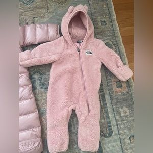 north face baby bear one piece bunting EUC.  sz 3-6mo
